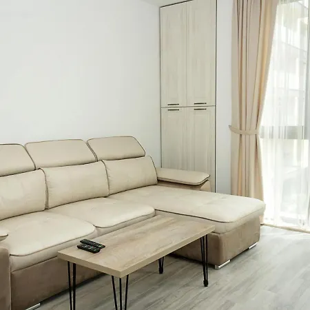 Apartament Azur Delux -1bd Flat With Parking & Pool By Flat Mаnаger *