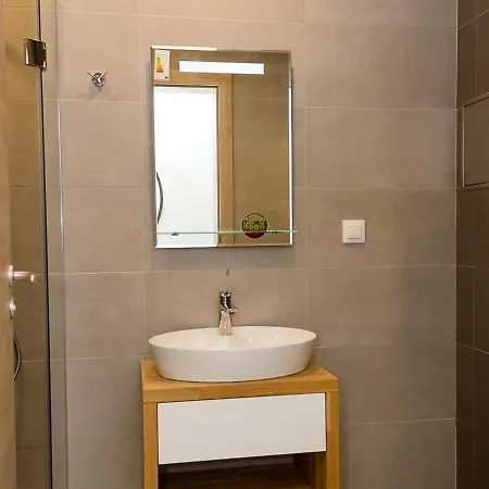 Azur Delux -1bd Flat With Parking&pool By Flat Mаnаger Святые Константин и Елена