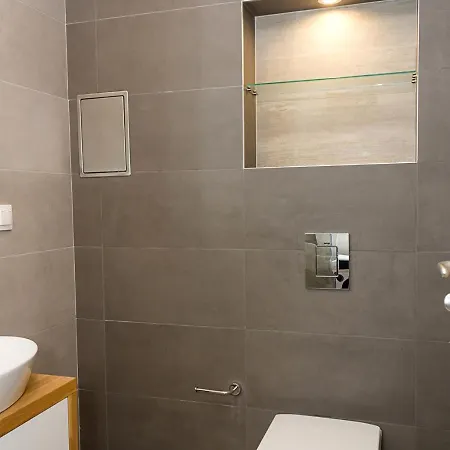 Azur Delux -1bd Flat With Parking&pool By Flat Mаnаger