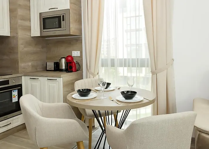 Azur Delux -1bd Flat With Parking & Pool By Flat Mаnаger St Constantin et Helena