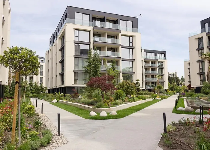 Appartement Azur Delux -1bd Flat With Parking & Pool By Flat Mаnаger *