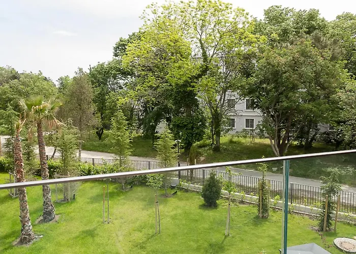 Azur Delux -1bd Flat With Parking & Pool By Flat Mаnаger *