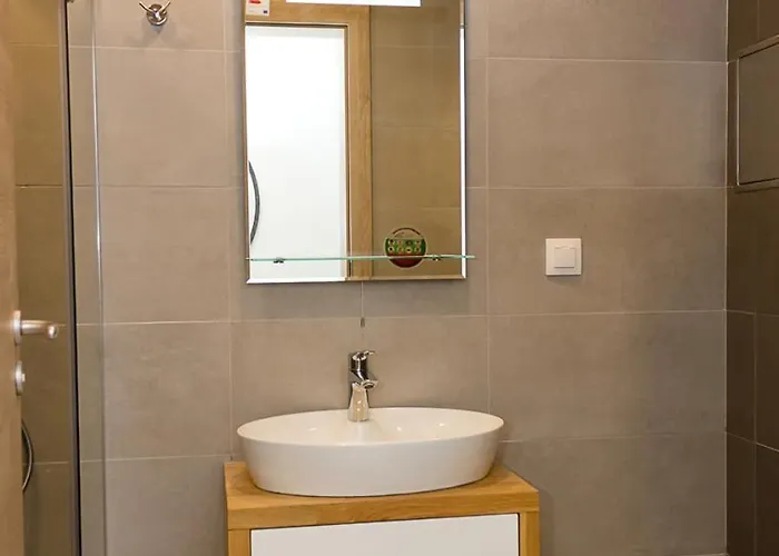 Azur Delux -1bd Flat With Parking & Pool By Flat Mаnаger St Constantin et Helena